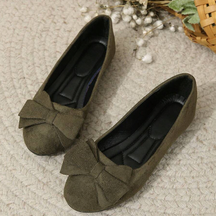Blossia | Flat Shoes with Ribbon Accent
