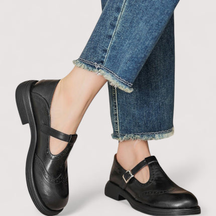 Holland | Classic Leather Mary Jane Shoes